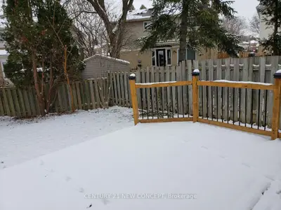 22 Gilmore Crescent, Vaughan, On L4j 3a1