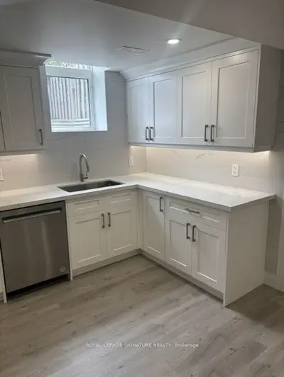 5 Spring Town Road, Vaughan, On L4l 8g2
