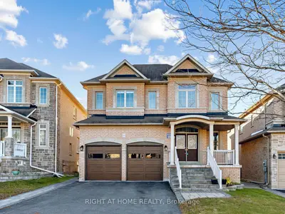1163 Mctavish Drive, Newmarket, On L3x 0a7