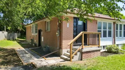 43 Newbury Drive, Newmarket, On L3y 4p9