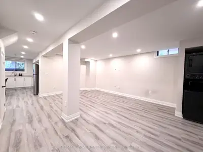 83 Lanterna Crescent, Vaughan, On L4h 1b9