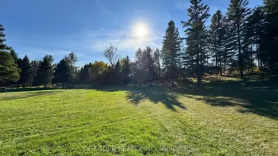 2955 16th Side Road, King, On L7b 1a3