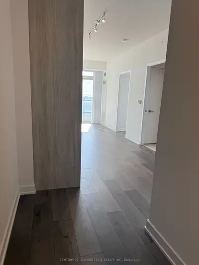 38 Honeycrisp Crescent 811, Vaughan, On L4k 0m8