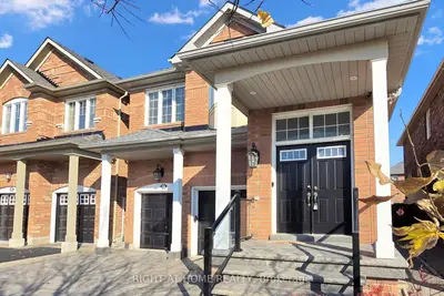 27 Chambersburg Way, Whitchurch-stouffville, On L4a 0x9