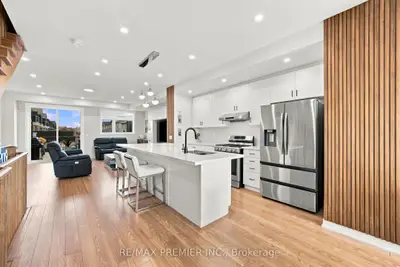 12 Busato Drive, Whitchurch-stouffville, On L4a 5g2
