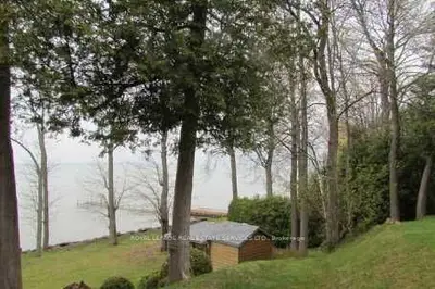 62a Clovelly Cove Road, Georgina, On L0e 1n0