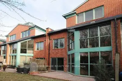 Condo Townhouse in Vaughan