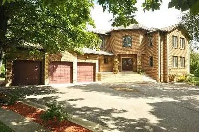 Detached in Bradford West Gwillimbury