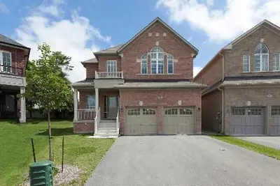 Detached in Bradford West Gwillimbury