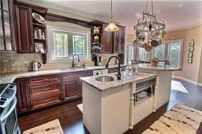 238 Victoria Street, Georgina, ON L0E 1N0