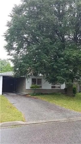 351 Glenrose Road, Newmarket, On L3y 4m4