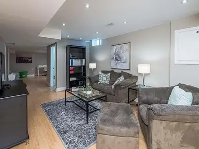 366 Marble Place, Newmarket, ON L3X 2P1