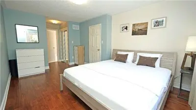 318 Marble Place, Newmarket, ON L3X 2R7