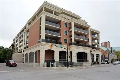 83 Woodbridge Avenue 207, Vaughan, ON L4L 2S6