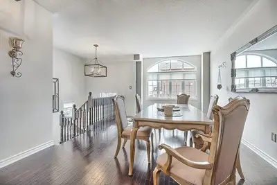 8777 Dufferin Street 34, Vaughan, ON L4J 8W3