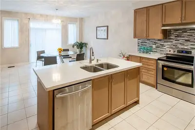 1232 Atkins Drive, Newmarket, ON L3X 0C8