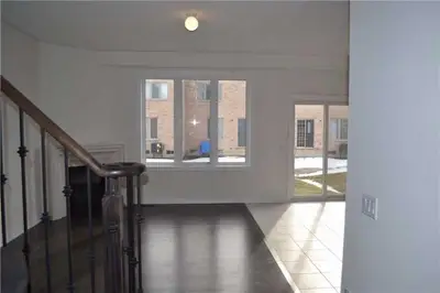233 Laker Court, Newmarket, ON L3X 0J6