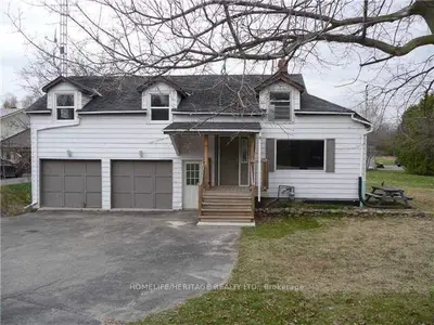 Detached in King