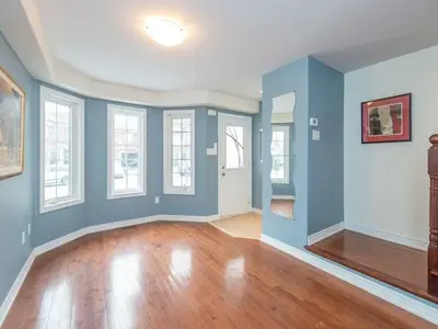 275 Coachwhip Trail, Newmarket, ON L3X 2Y4