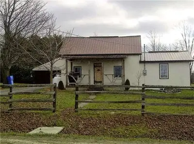 7259 Old Homestead Road E, Georgina, ON L0E 1N0