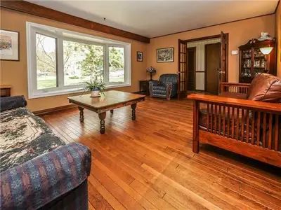 27 Donaldson Road, East Gwillimbury, ON L9N 1J1