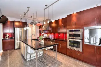 128 Collie Crescent, Whitchurch-Stouffville, ON L4A 0V8