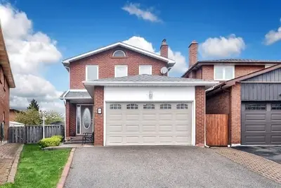 38 Boyne Highlands Court, Vaughan, ON L4K 1K4