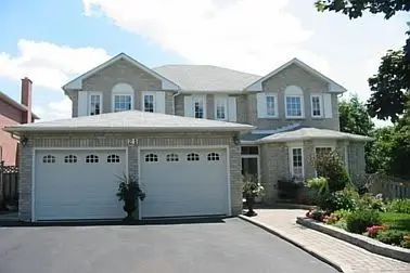 21 Waterhouse Way, Richmond Hill, ON L4C 9H8