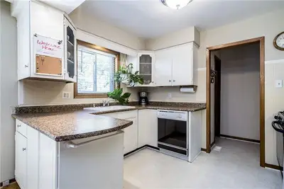 4 ELLEN Street, Essa, ON L0L 2N0