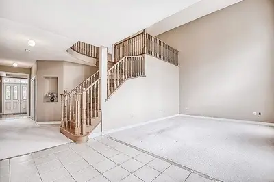 71 Thornlodge Drive, Georgina, ON L4P 0B6