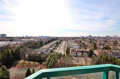7250 Yonge Street 1110, Vaughan, ON L4J 7X1