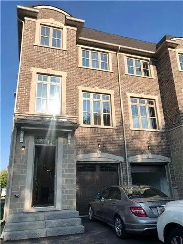 65 Hall Street, Richmond Hill, ON L4C 4N6