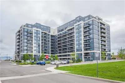 370 Highway 7 911, Richmond Hill, ON L4B 0C4