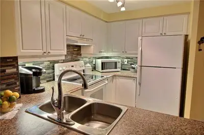 22 James Hill Court 103, Uxbridge, ON L9P 1Y6