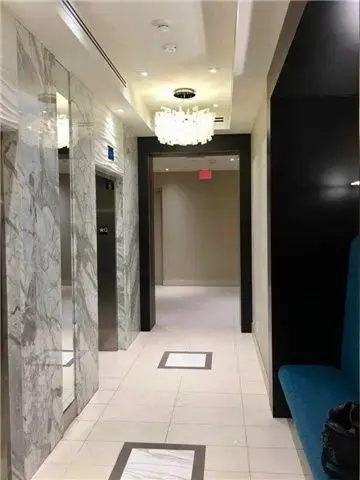 9600 Yonge Street 1211B, Richmond Hill, ON L4C 0X3