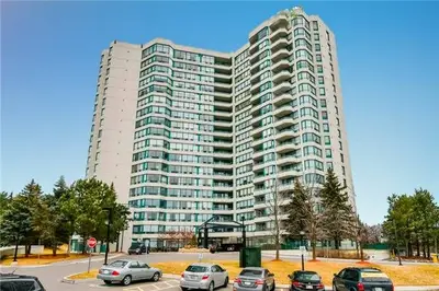 7250 Yonge Street 207, Vaughan, ON L4J 7X1