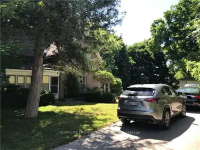 Detached in King
