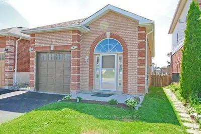 Detached in Bradford West Gwillimbury