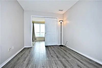 51 Baffin Court Ph17, Richmond Hill, ON L4B 4P6