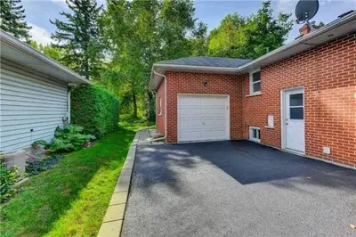 66 Eagle Street Bsmt, Newmarket, ON L3Y 1J3
