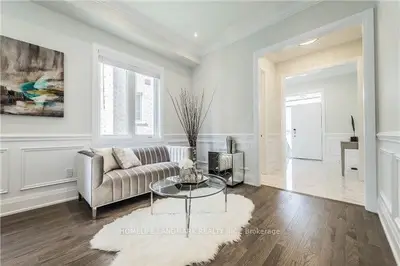 35 Leary Crescent, Richmond Hill, ON L4S 0G7