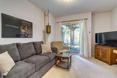 66 Sandlewood Court, Aurora, ON L4G 7M9