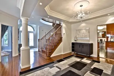 66 Garland Crescent, Richmond Hill, ON L4S 1V5