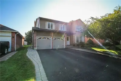 47 Royal Oak Road, East Gwillimbury, ON L0G 1M0