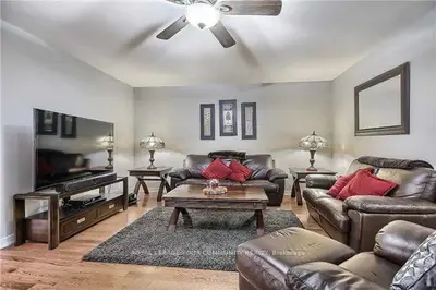 804 Sisler Avenue, Newmarket, ON L3X 2T7