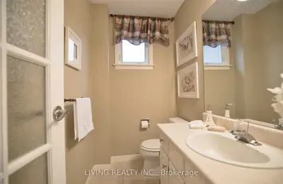 21 Coventry Court, Richmond Hill, ON L4C 8B5