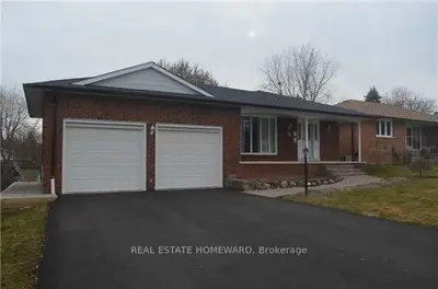 76 Luxury Avenue, Bradford West Gwillimbury, ON L3Z 1T4