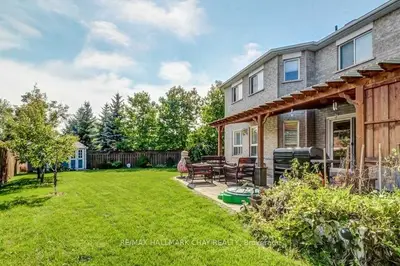 17 Smith Street, New Tecumseth, ON L9R 1Z8