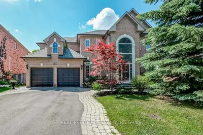 998 Northern Prospect Crescent, Newmarket, ON L3X 1N7