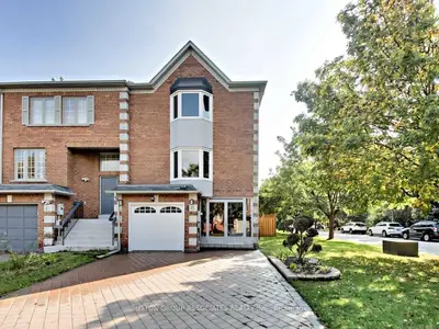15 Royal Manor Crescent, Richmond Hill, ON L4B 3N5